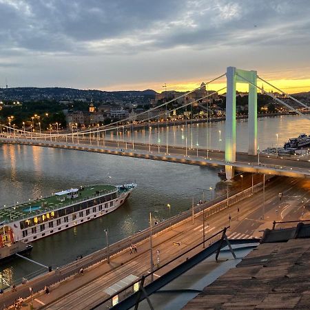 Riverside Flat With King Castle View Budapesta Exterior foto