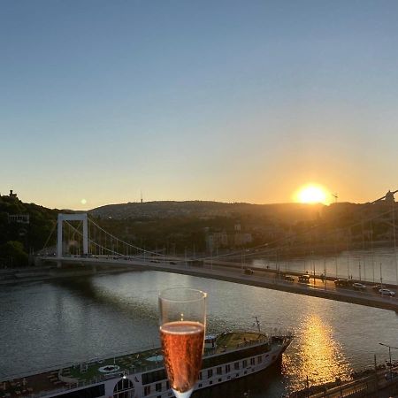 Riverside Flat With King Castle View Budapesta Exterior foto