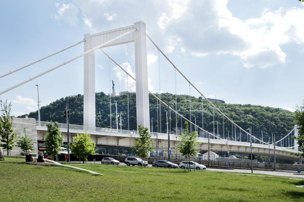 Riverside Flat With King Castle View Budapesta Exterior foto