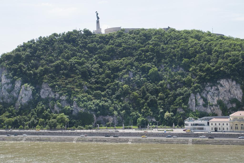 Riverside Flat With King Castle View Budapesta Exterior foto